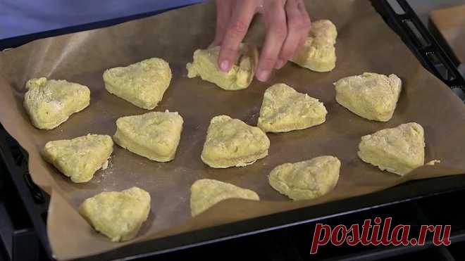 Сконы с чеддером и горчицей