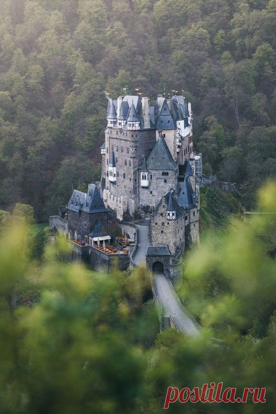 Пользователь Нина Вольнева сохранил этот пин на доску «Душевная архитектура»
Галопом по Европам - 3  |  Pinterest