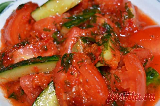 Салатик просто смак
Очень вкусный салат, у него только два минуса – очень быстро заканчивается и готовить его надо заблаговременно. Можно утром на вечер или наоборот, в общем он должен немного постоять, насытиться, стать ароматным и восхитительно вкусным. Ингредиенты: — Помидоры свежие (у меня было 3 плода) – 600 гр. — Огурцы тоже свежие – 300 гр. — […]
Читай дальше на сайте. Жми подробнее ➡