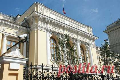 ЦБ поддержал открытие филиалов иностранных банков в России. В Центробанке (ЦБ) поддерживают законопроект Минфина об открытии филиалов иностранных кредитных организаций в России. Об этом заявил зампред регулятора Владимир Чистюхин. Иностранные дружественные банки получат возможность открывать филиалы на территории России, получив соответствующую аккредитацию.