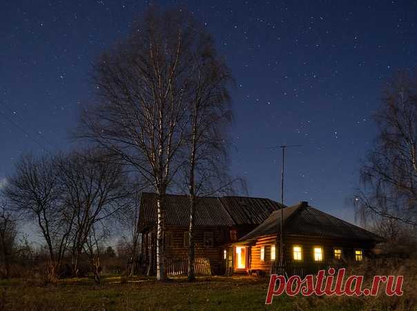 Дом, милый дом в Вологодской области. Фото Андрея Власова. Доброй ночи!