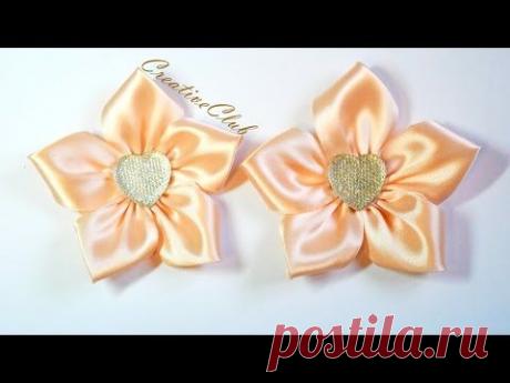 Простые цветочки из атласных лент на заколки / Мастер Класс