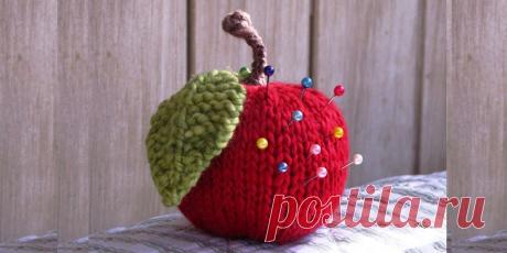 Красное яблоко. Спицами