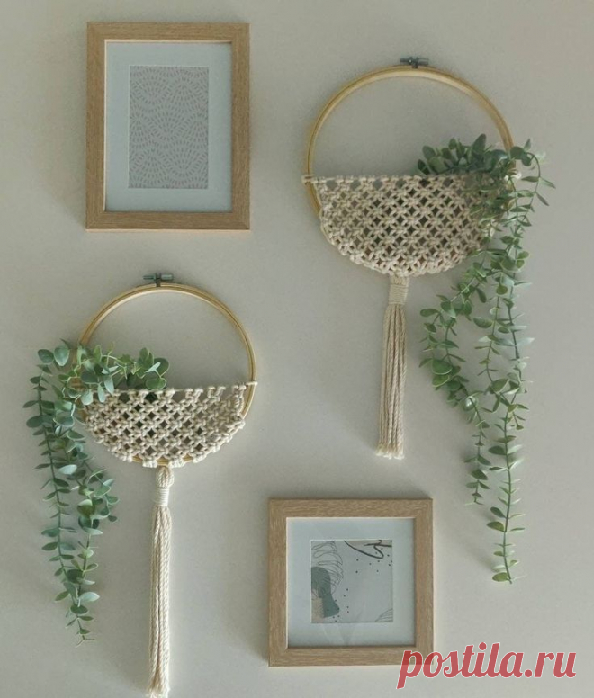 Пин содержит это изображение: Planters made from old barn wood for a rustic charm.