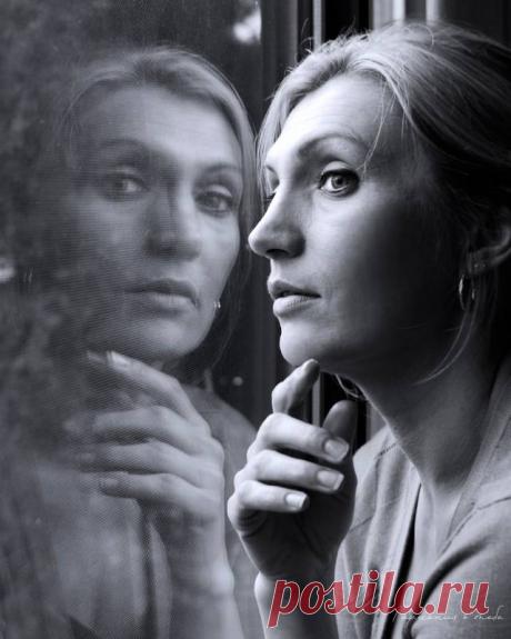 По закону Отражения, почему мы привлекаем одних и тех же людей и проблемы — Психология