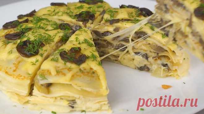Закусочный блинный торт с грибами и сыром.