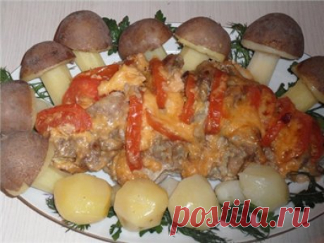 Свинина с сыром и помидорами запечёная в фольге
