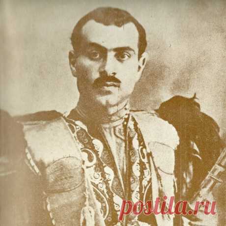 Ирония судьбы – в спорные тогда Карабах и Нахичевань вошли войска Советской России, и эти территории были включены в состав Азербайджанской ССР, а Сюник был включен в состав Армянской ССР. Никаких выводов – просто факты.
И закончу я еще одной очень актуальной сейчас цитатой Нжде:
&quot;Один народ – одна семья. Среди народа не может быть раскола, и ты не имеешь права быть внутренне расколотым.&quot;