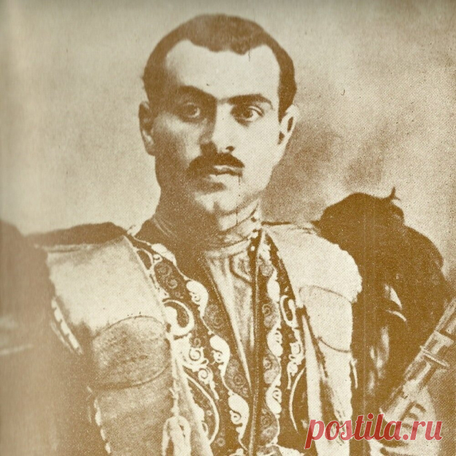 Ирония судьбы – в спорные тогда Карабах и Нахичевань вошли войска Советской России, и эти территории были включены в состав Азербайджанской ССР, а Сюник был включен в состав Армянской ССР. Никаких выводов – просто факты.
И закончу я еще одной очень актуальной сейчас цитатой Нжде:
"Один народ – одна семья. Среди народа не может быть раскола, и ты не имеешь права быть внутренне расколотым."