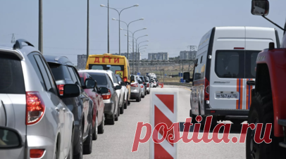 Движение автотранспорта по Крымскому мосту восстановлено. Движение автотранспорта по Крымскому мосту восстановлено после временного перекрытия. Читать далее