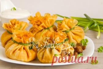 Блинные мешочки с курицей и грибами Сегодня у нас в меню хоть и простое, но очень вкусное и эффектное блюдо, которое не стыдно предложить гостям даже за праздничным столом.