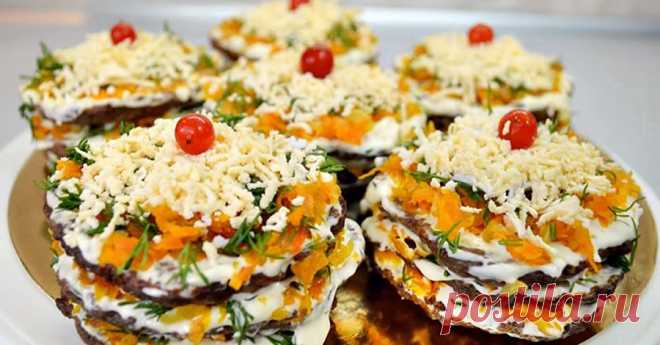 Печеночные мини-тортики: просто, бюджетно и красиво Вкусное блюдо для праздничного стола.