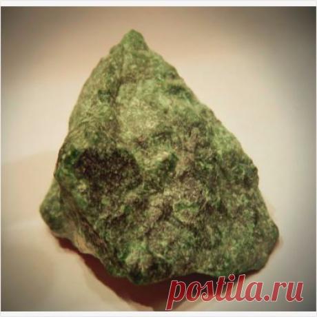 Серпентин Минерал, описание, свойства, месторождения и фото. Камень Серпентин