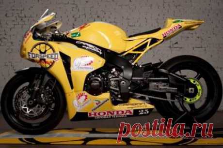 Honda cbr 1000rr fire blade 2008 года