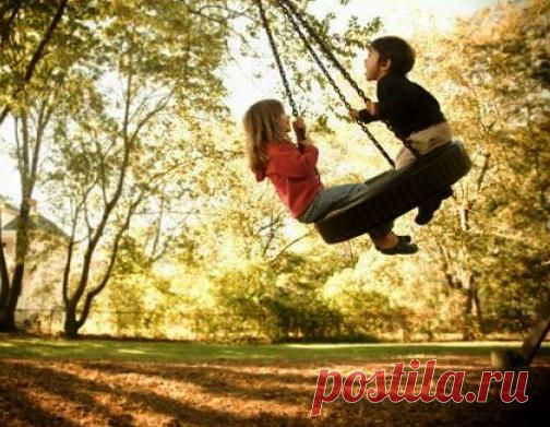 Что значит любить свою жизнь и получать от нее удовольствие?
Не редко мы слышим и сами произносим фразу: «Жизнь дается лишь раз». Быть может правильно это утверждение, а быть может, и нет - вероятно никто не знает, но суть в том, чтобы эту самую «единственную» жизнь прожить с удовольствием. Так почему же для многих жизнь – это излишнее напряжение, дискомфорт и постоянные трудности?