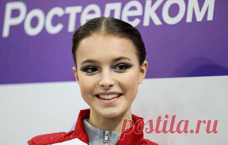 Фигуристка Щербакова отметила, что четверные прыжки в женском катании вошли в норму. В субботу во время произвольной программы на чемпионате России спортсменка выполняла четверной флип, но допустила падение, в итоге она заняла на турнире третье место