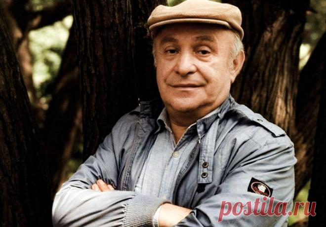 Ролан Быков, 12 октября, 1929
 • 6 октября 1998