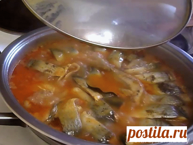 СЕЛЬДЬ ТУШЕНАЯ С ОВОЩАМИ