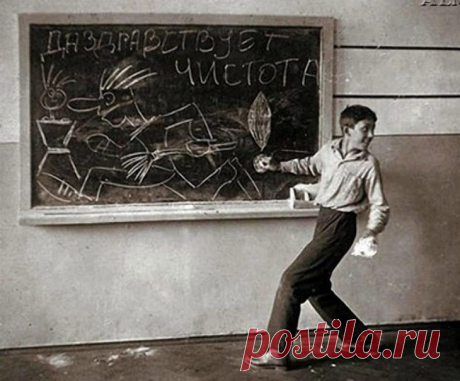 Известные советские актеры в школьные годы Известные советские актеры в школьные годыБлагодаря актеру Станиславу Садальскому, который опубликовал школьные фото своих друзей и коллег, мы можем увидеть какими были звёзды советсткого экрана в дет...