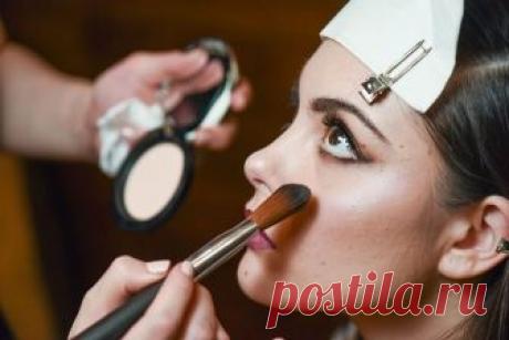 Как скрыть синяки под глазами / Все для женщины