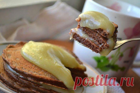 Шоколадные панкейки с заварным кремом