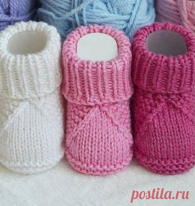 Пинетки для новорожденных на 2 спицах Блог по вязанию для начинающих и опытных вязальщиц Ваш ресурс номер один для обучения вязанию спицами. Блог, посвященный бесплатным выкройкам, видео по вязанию, пряже и всему, что нужно для этого удивительного хобби.