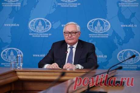 МИД заявил о маниакальных просьбах США порвать все контакты с Россией. Послы США разъезжают по всему миру, маниакально уговаривая страны прекратить все контакты с Россией. С таким заявлением выступил замглавы МИД РФ Сергей Рябков в эфире программы «60 минут» на телеканале «Россия 1». «Американские послы, делегации колесят по миру с одним и тем же сигналом», — сказал он.