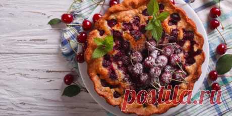 9 вишнёвых пирогов с ярким ароматом и приятной кислинкой - Будет вкусно - 7 мая - 43054833589 - Медиаплатформа МирТесен Непередаваемый вкус вишни оттеняют шоколад, взбитые сливки, миндальный крем и ликёр. Устоять не получится. Но не забудьте перед приготовлением хорошо промыть вишню, удалить из неё косточки и переложить в миску. Пока вы будете подготавливать тесто, с ягод стечёт сок. Его нужно слить, поскольку - 7 мая - 43054833589 - Медиаплатформа МирТесен