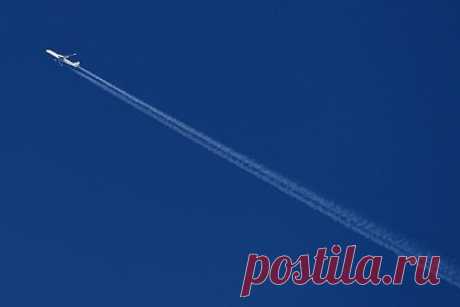В России откроют дополнительный воздушный коридор для полетов на юг. В России планируют открыть дополнительный воздушный коридор для рейсов на юг. Уточняется, что второй воздушный коридор откроется 12 июня и позволит сократить время полетов. а также увеличить пропускную способность маршрута. В одной из авиакомпаний подтвердили, что пилоты уже получили соответствующие извещения&amp;