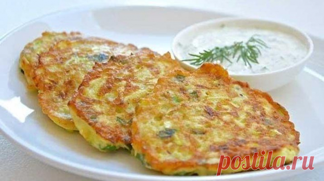 Диетические оладьи с кабачками и творогом