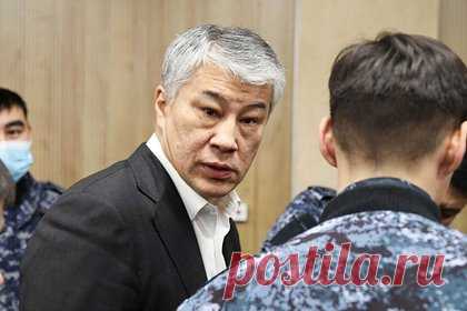 В Казахстане запросили восемь лет для бывшего свата Назарбаева. В Казахстане прокурор Айжан Аймаганова запросила в суде для бывшего свата первого президента республики Нурсултана Назарбаева, бизнесмена Кайрата Боранбаева восемь лет лишения свободы с конфискацией имущества по делу о хищениях средств национальной компании Qazaq Gaz в размере 14,5 миллиарда тенге.