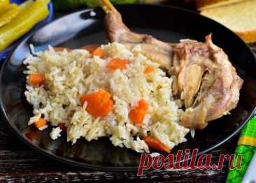 Кролик с рисом в мультиварке Ингредиенты:Кролик &mdash; 1 кгМорковь &mdash; 1 шт.&nbsp;Рис &mdash; 1 стак.&nbsp;Соль &mdash; 10 г&nbsp;Перец черный молотый &mdash; 5 гПриготовление:1. Вымойте мясо и выложите его в чашу мультиварки. Если же куски слишком крупные, тогда предварительно их разрежьте пополам. Добавьте...