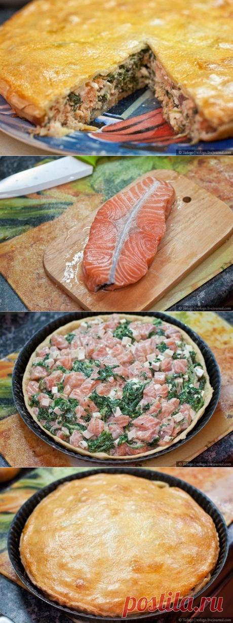 Как приготовить пирог с семгой, брынзой и шпинатом - рецепт, ингридиенты и фотографии