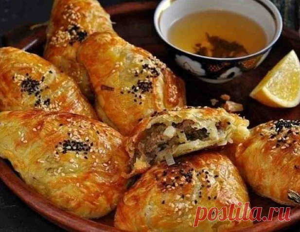 САМСА НА КЕФИРНОМ ТЕСТЕ С КУРИНЫМ МЯСОМ И КАРТОШКОЙ САМСА НА КЕФИРНОМ ТЕСТЕ С КУРИНЫМ МЯСОМ И КАРТОШКОЙ Посмотри рецепты с фото. Приготовление блюд из теста, домашние рецепты, классические рецепты есть у нас. Также можно найти рецепты в духовке, рецепты с фото пошагово и другие.