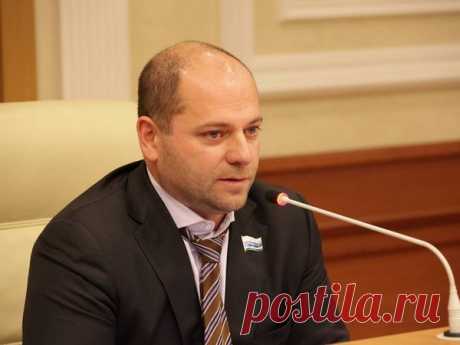 Советовавшего меньше питаться депутата посадили на прожиточный минимум - ПОЛИТ.РУ