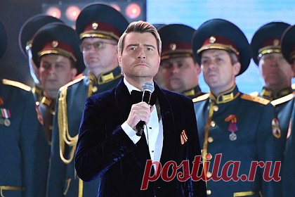 Басков рассказал о переставших с ним общаться после начала СВО звездах. Певец Николай Басков рассказал, что его не волнуют представители шоу-бизнеса, которые прекратили с ним общение после начала специальной военной операции (СВО). Артист отметил, что на данный момент все окружающие его люди придерживаются такой же позиции, как и он. «Мы друг друга уважаем и любим», — добавил певец.