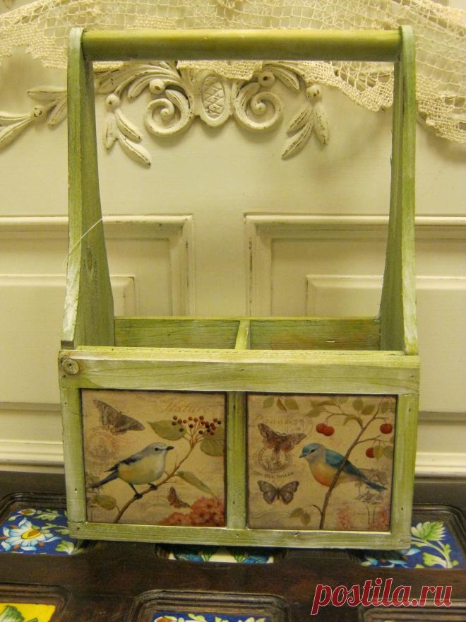 Бутылочницы в стиле Прованс и Кантри для дизайна интерьера квартиры, дома, дачи, кухни, столовой, спальни и гостиной, а также для ресторанов, магазинов, гостиниц и баров можно недорого купить в интернет магазине Уголок Прованса в Москве