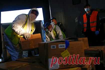 Белоруссия направит Венесуэле гуманитарную помощь для борьбы с коронавирусом. Правительство Белоруссии распорядилось направить Венесуэле гуманитарную помощь для борьбы с коронавирусом на 1,4 миллиона рублей (около 40 миллионов российских рублей). В республику будут высланы медикаменты, одноразовые комбинезоны, повязки, простыни, полумаски, а также препараты дексаметазон, лидокаин, гепарин.