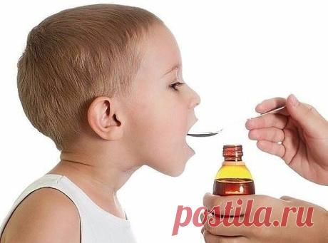 5 ПРОСТЫХ РЕЦЕПТА ОТ КАШЛЯ!!!

1. От детского кашля избавит такая смесь. Натрите на мелкой терке 1 яблоко, 1 луковицу и 1 морковь приблизительно одинакового веса. Добавьте 2 ст. л. меда, хорошо перемешайте. Давайте детям по 1 ч. л. в теплом виде 4—5 раз в день.

2. 30 г изюма настаивайте в холодной кипяченой воде 45 минут. Откиньте на дуршлаг. Изюм съешьте перед сном, запивая горячим молоком. Средство помогает даже при сильном кашле

3. "Огненное" молоко от кашля.
10 луков...