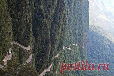 Грузия . Дорога ,дух захватывает глядя ... ехать по ней ....
СОХРАНИТЬУстановить себе