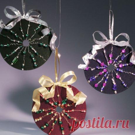 Оригинальные новогодние украшения в стиле эко - из компьютерных деталей