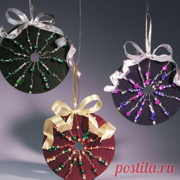 Оригинальные новогодние украшения в стиле эко - из компьютерных деталей