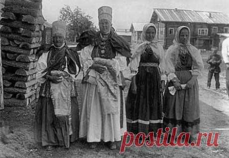 Повязочницы и платочницы golovnoy-ubor24.jpg (Изображение JPEG, 450 × 310 пикселов)