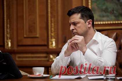 В Крыму призвали Зеленского умерить аппетиты относительно полуострова. Сопредседатель специальной рабочей группы, глава комитета по законодательству крымского парламента Сергей Трофимов призвал президента Украины Владимира Зеленского умерить свои аппетиты в отношении Крыма. По его мнению, претензии украинского лидера на полуостров являются беспочвенными.