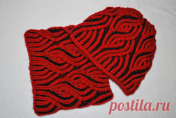 Hat and collar set, knitted hat, beanie, collar, circle scarf, gift for sister, handmade, black red  knitted set, brioche hat and collar Beautiful set of red black hat and collar! A good gift for your relatives or friends. Handmade with care and yarn of soft wool. Black yarn is 100% soft wool and red yarn is 35% wool, 40% acrylic and 25% alpaca  The set is designed for head of 54-56 cm (21-22 inches), hight of hat - 22