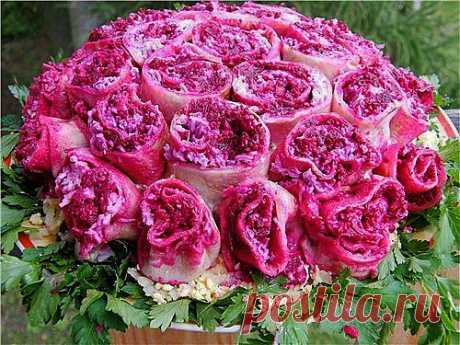 Салат с курицей и опятами «Розовый букет» / Простые рецепты