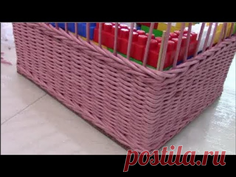 Сундучок из бумажных трубочек
автор МК: Вера Черницына
#разное_пв#короба_пв
Дно картонное, обтянутое самоклеящейся пленкой, стоек 51 шт., расстояние между стойками 2,5см. Трубочки скручены из бумаги 8,5см на 60см и окрашены водной морилкой цвета красное дерево.
В МК представлены два способа получения косички