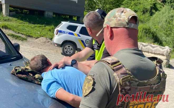 Погранслужба Украины заявила о вреде имиджу страны из-за уезжающих мужчин. В ведомстве сообщили об увеличении числа попыток бегства за рубеж. По мнению представителя погранслужбы, это негативно сказывается «на имидже страны»