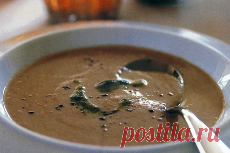 Chestnut soup with rosemary pesto