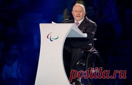 Филип Крэйвен. © EPA/JULIAN STRATENSCHULTE. 
МОСКВА, 16 августа. /ТАСС/. Крупнейшие общественные организации инвалидов России призвали президента Международного паралимпийского комитета (МПК) Филипа Крэйвена не принимать окончательное решение об отстранении сборной России от Паралимпиады в Бразилии до завершения расследования по делу о допинге в стране.  |  ТАСС: Спорт - Крупнейшие организации инвалидов РФ призвали МПК соблюдать права российских паралимпийцев